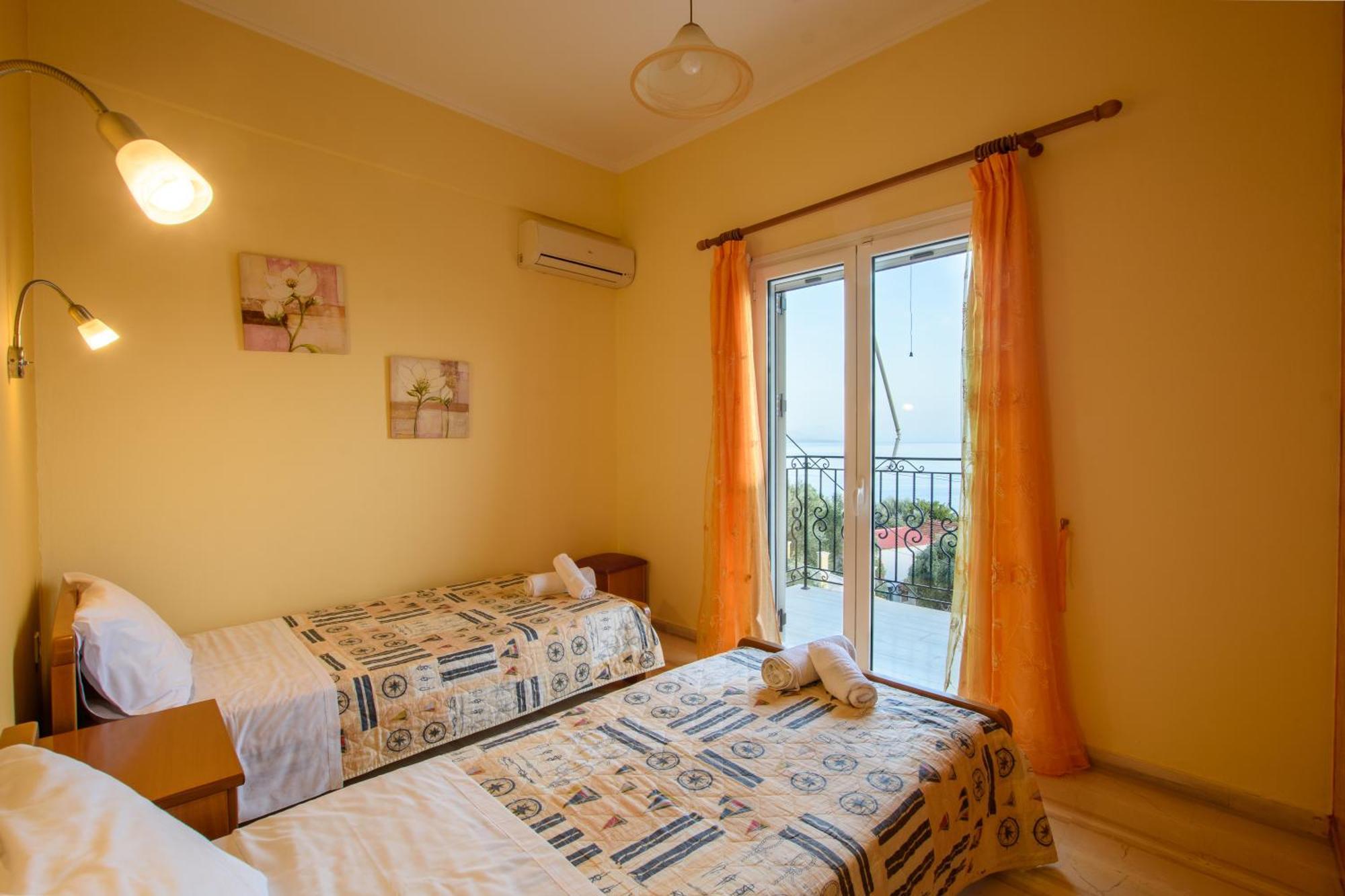 Butterfly Appartments Barbati Exterior photo