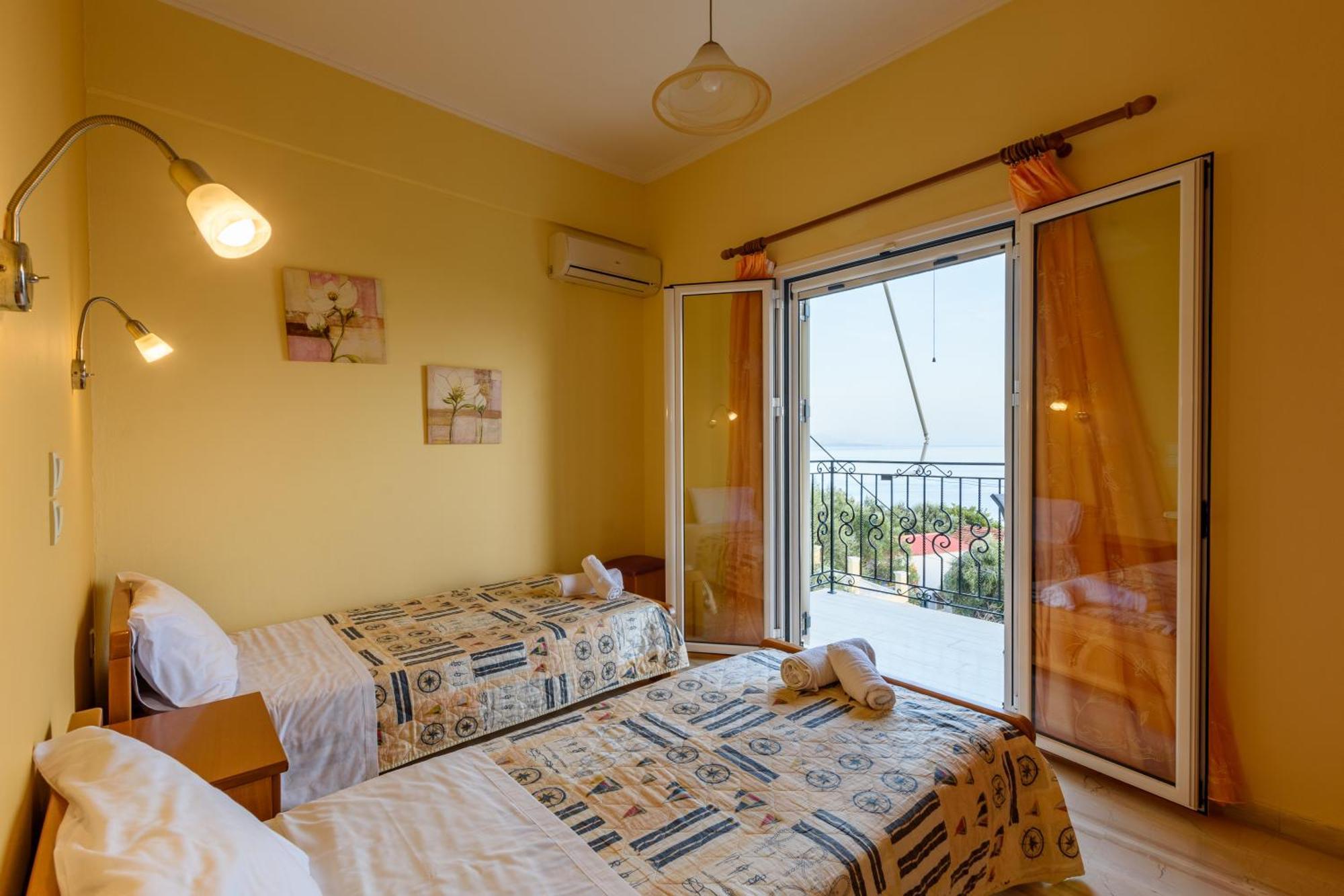 Butterfly Appartments Barbati Exterior photo