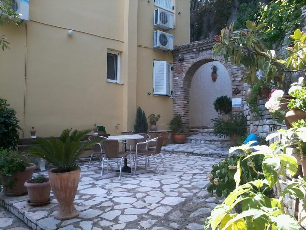Butterfly Appartments Barbati Exterior photo